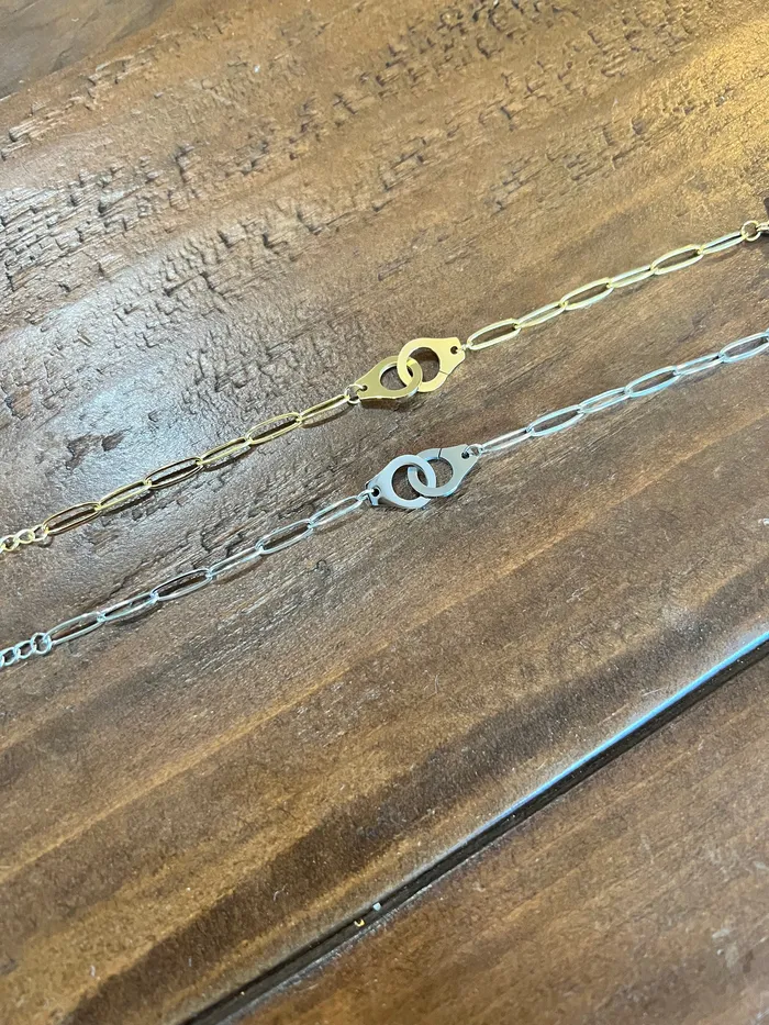 Bracelets bubs sass handcuff paperclip bracelet Bracelets bubs sass handcuff paperclip bracelet