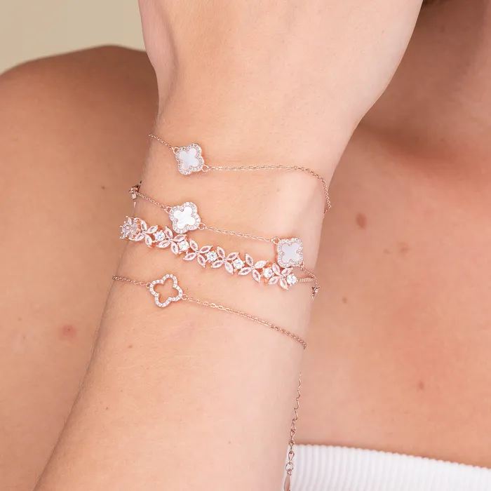 Bracelets Open Clover Sapphire Bracelet Camile Stone