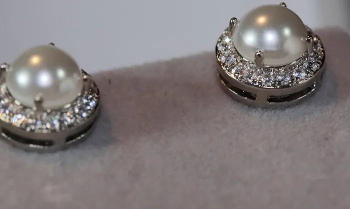 Lab Diamonds London Earrings Pearl Earrings Diamond Pearl Ear Studs Womens Pearl Earrings Pearl earrings with Diamonds Womens Diamond Earrings Pearl Ear Studs