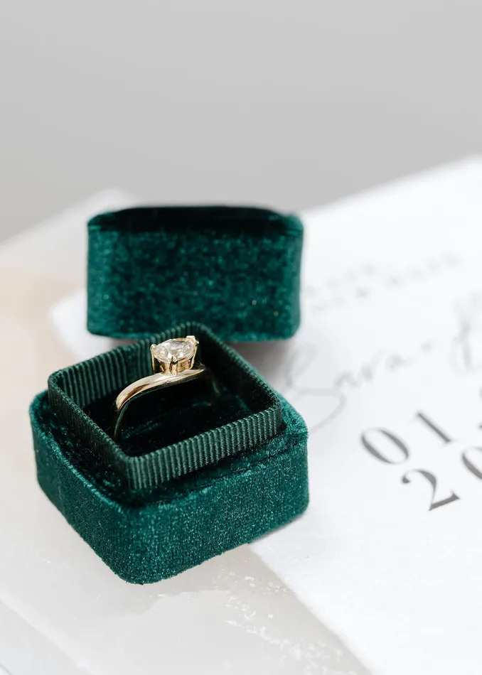 VENVS Rings The Vega 14k Yellow Size 6 Stone MOS286 Green Ring Box Custom Engraving 0 VENVS Rings The Vega 14k Yellow Size 6 Stone MOS286 Green Ring Box Custom Engraving 0