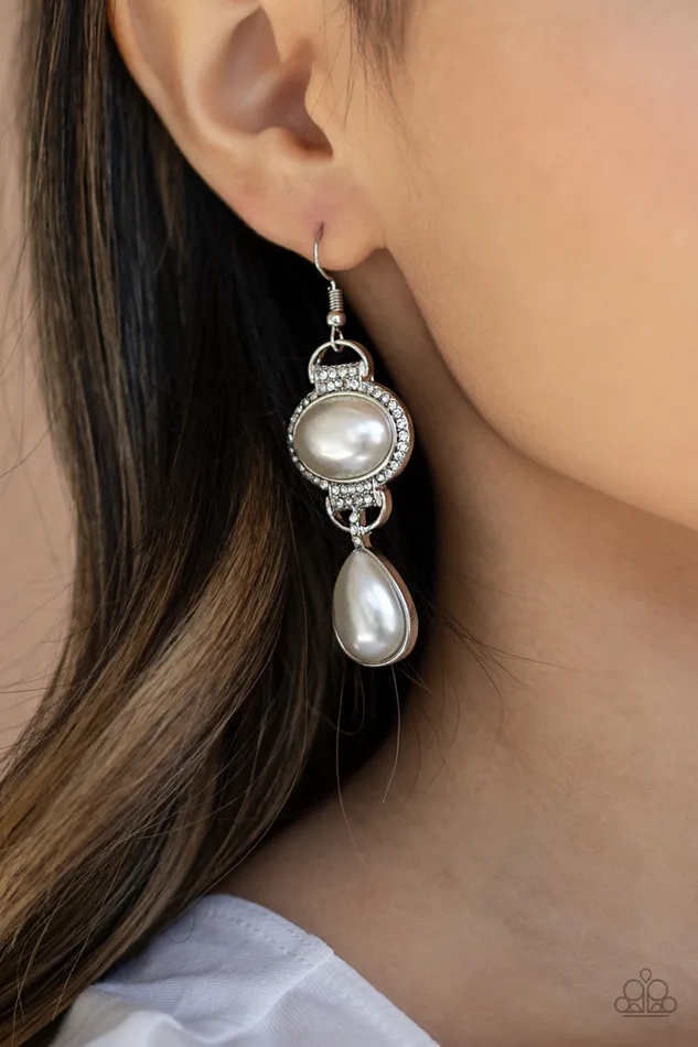 A Finishing Touch Jewelry Earrings Paparazzi Icy Shimmer White Earrings