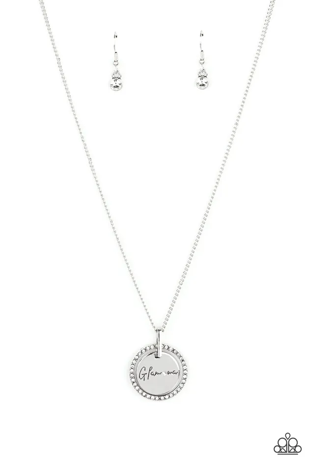 A Finishing Touch Necklaces Paparazzi Glamma Glamorous White Necklace
