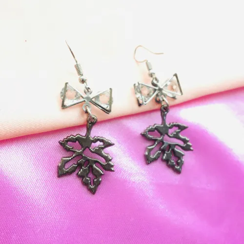 justrealdealcom Necklaces Maple Leaf Fashion Jewelery DESIGN 685