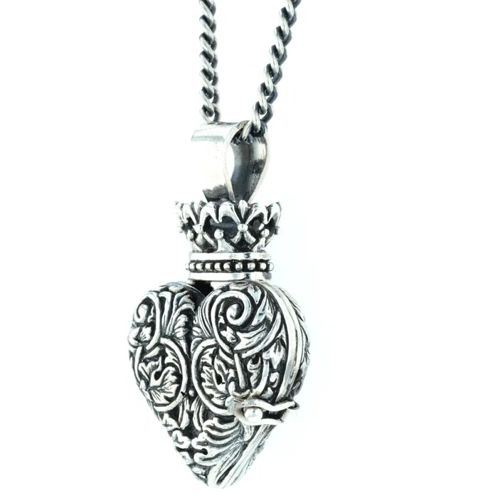 King Baby Necklaces Engraved Baroque Heart Locket King Baby Necklaces Engraved Baroque Heart Locket