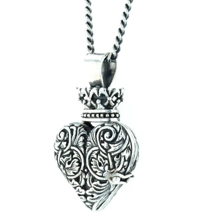King Baby Necklaces Engraved Baroque Heart Locket King Baby Necklaces Engraved Baroque Heart Locket