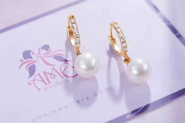 AME Jewellery Earrings 8mm White Freshwater Pearl Hinged Hoop Earrings in 14K Yellow Gold AME Jewellery Earrings 8mm White Freshwater Pearl Hinged Hoop Earrings in 14K Yellow Gold