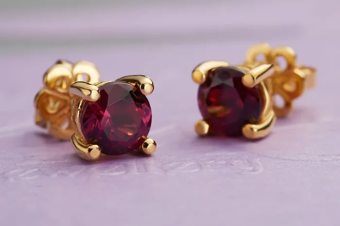 AME Jewellery Earrings Natural Red Garnet 4prong Earrings in 14K Yellow Gold