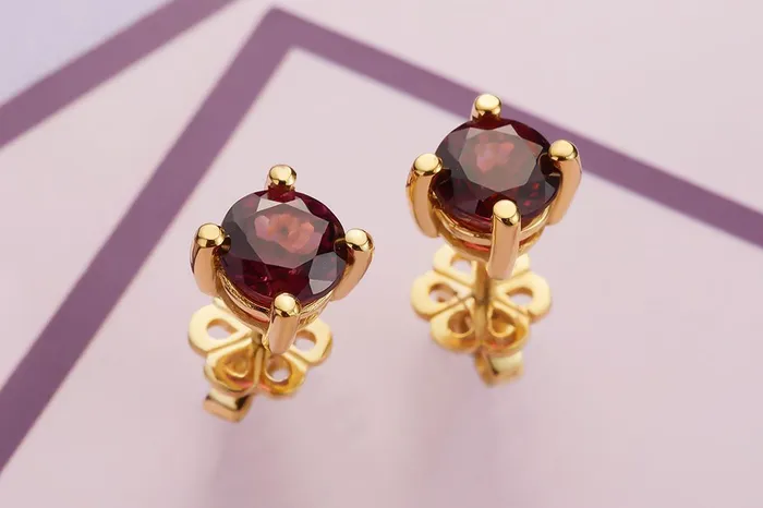 AME Jewellery Earrings Natural Red Garnet 4prong Earrings in 14K Yellow Gold