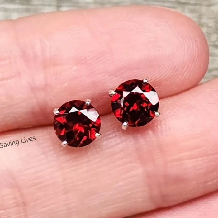 Earrings JSL Garnet Studs Earrings