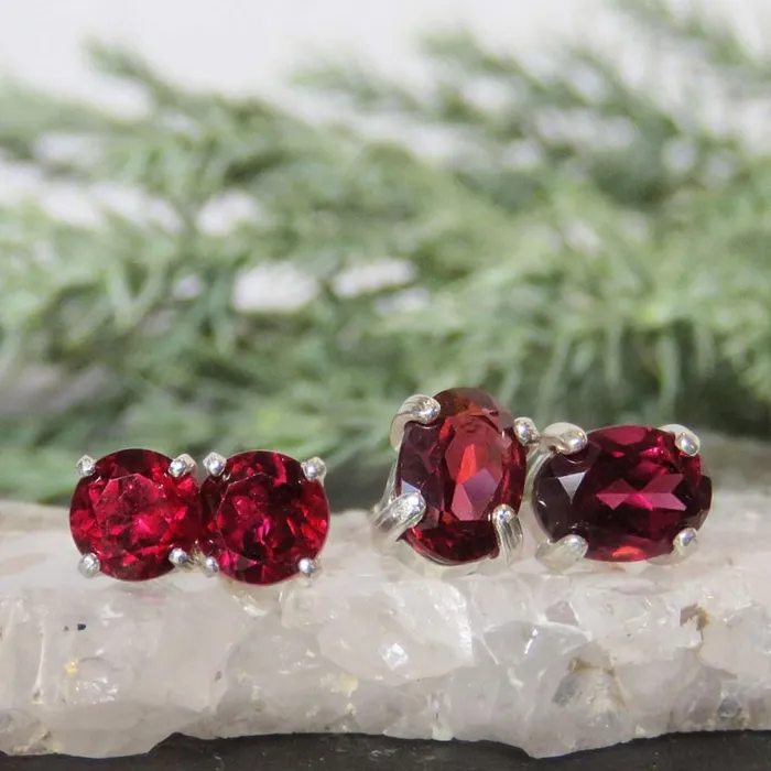 Earrings JSL Garnet Studs Earrings