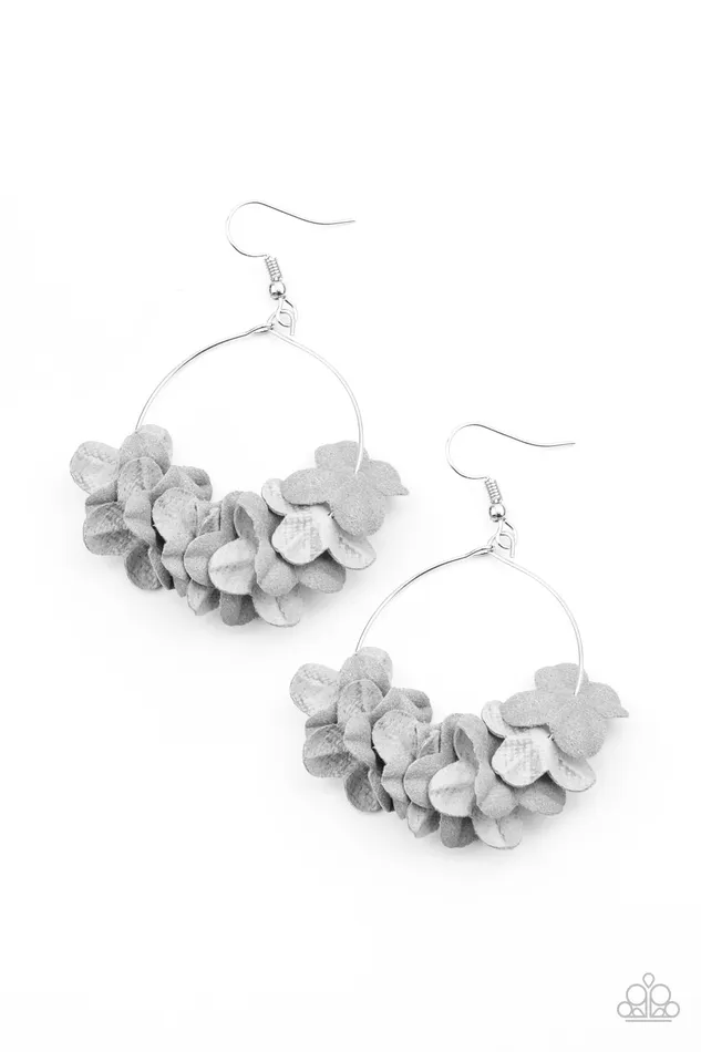 Earrings Paparazzi Accessories Flirty Florets Silver Gray Paper Flower Earrings Paparazzi Earrings Paparazzi Accessories Flirty Florets Silver Gray Paper Flower Earrings Paparazzi