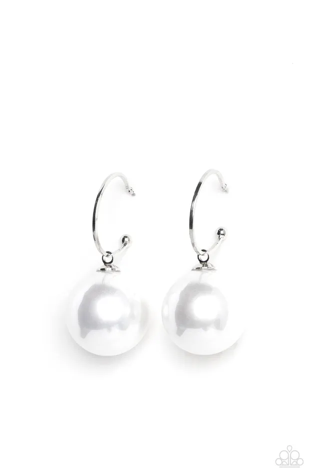 Earrings Paparazzi Accessories PEARL of My Eye White Pearl Small Hoop Earrings Paparazzi EMP 2023 Week 1 Exclusive Earrings Paparazzi Accessories PEARL of My Eye White Pearl Small Hoop Earrings Paparazzi EMP 2023 Week 1 Exclusive