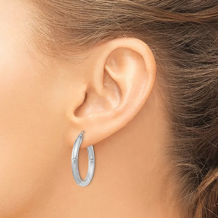 Earrings Qgold 10k White Gold 2515 mm Round Hoop Earrings 163 grams Earrings Qgold 10k White Gold 2515 mm Round Hoop Earrings 163 grams