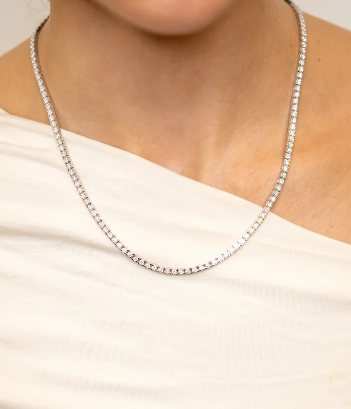 Facet Barcelona 700ct Diamond Line Necklace Necklaces