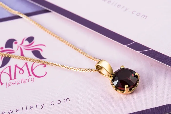 Natural Garnet 4prong Pendant Necklace in 14karat Yellow Gold AME Jewellery Necklaces Natural Garnet 4prong Pendant Necklace in 14karat Yellow Gold AME Jewellery Necklaces