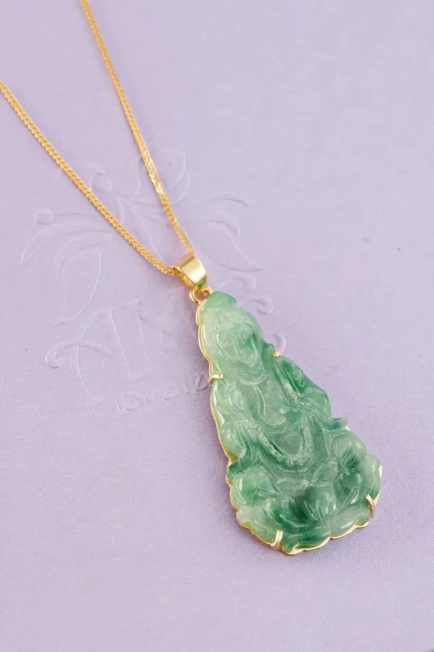 Necklaces AME Jewellery 43mm Burmese Jadeite Jade Guanyin Buddha Pendant Necklace in 14K Gold