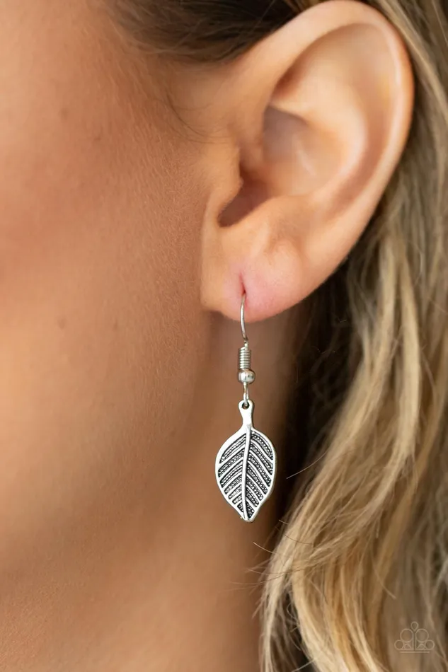 Necklaces Natural Essence Purple Teardrop Gem Silver Leaf Layered Necklace Paparazzi Paparazzi Accessories