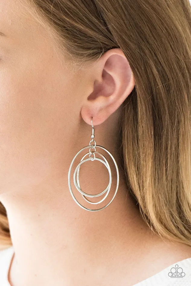 Paparazzi Accessories Earrings Paparazzi Rippling Radiance Silver Serrated Connected Hoop Earrings Paparazzi Accessories Earrings Paparazzi Rippling Radiance Silver Serrated Connected Hoop Earrings