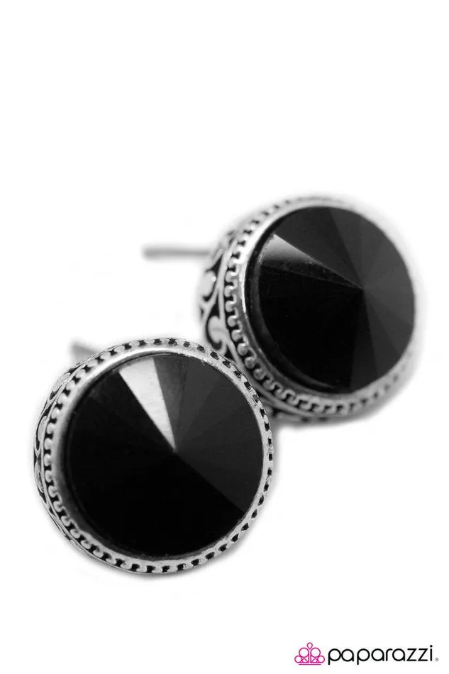 Paparazzi Accessories Earrings The Grand Prix Black Circle Gem Silver Post Earrings Paparazzi Paparazzi Accessories Earrings The Grand Prix Black Circle Gem Silver Post Earrings Paparazzi
