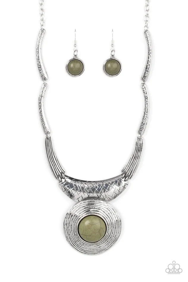 Paparazzi Accessories Necklaces EMPRESSive Resume Green Stone Silver Circle Necklace Paparazzi Paparazzi Accessories Necklaces EMPRESSive Resume Green Stone Silver Circle Necklace Paparazzi
