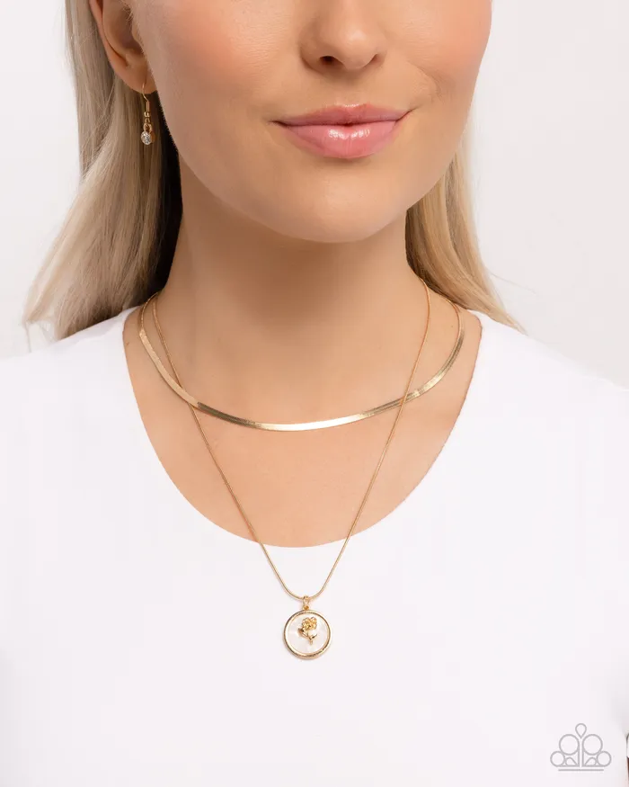 Paparazzi Accessories Necklaces Garden Gallery Gold Rose White Shell Layered Short Necklace Paparazzi