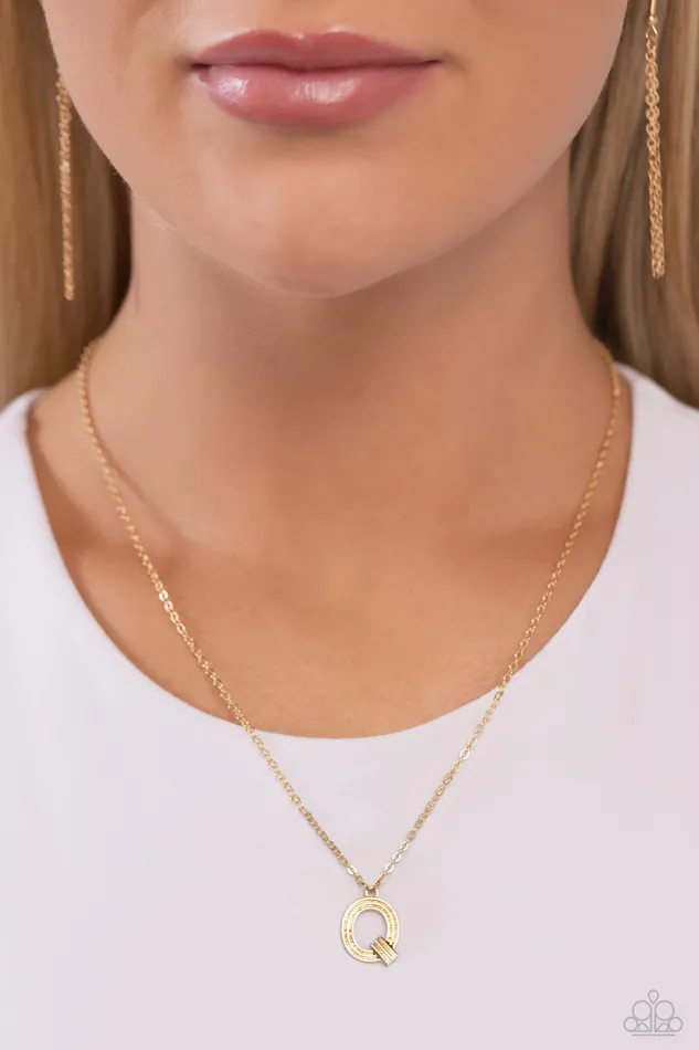 Paparazzi Accessories Necklaces Leave Your Initials Gold Q Letter Alphabet Short Necklace Paparazzi