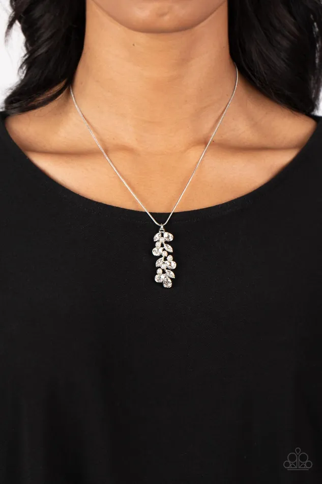 Pearls Before VINE White Pearl Silver Short Necklace Paparazzi Paparazzi Accessories Necklaces