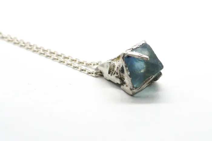 PENDULUM NECKLACE 44 OSS Necklaces