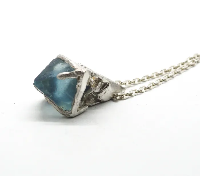 PENDULUM NECKLACE 44 OSS Necklaces