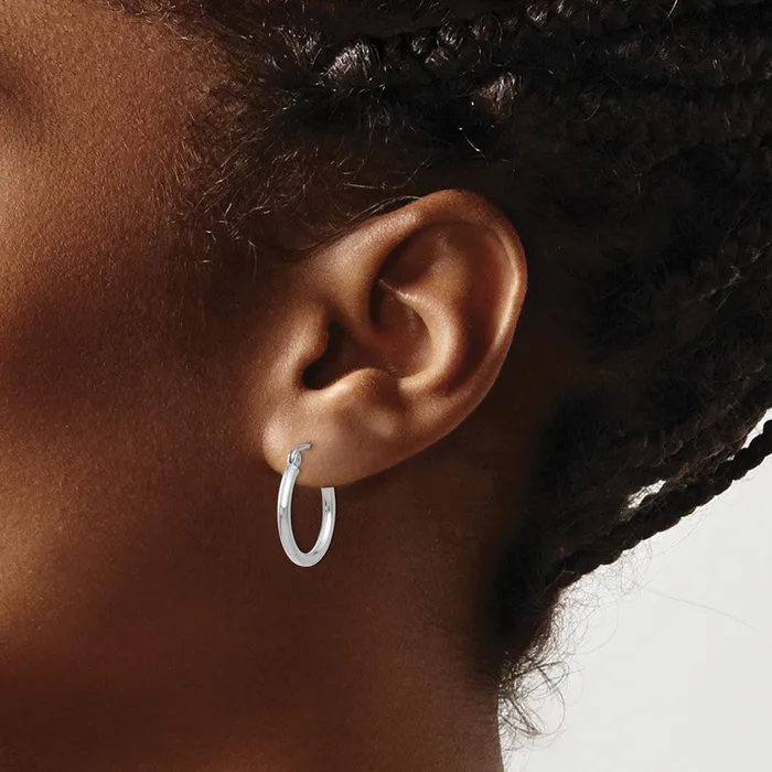 Qgold Earrings 10k Yellow Gold 1725 mm Oval Hoop Earrings 138 grams Qgold Earrings 10k Yellow Gold 1725 mm Oval Hoop Earrings 138 grams