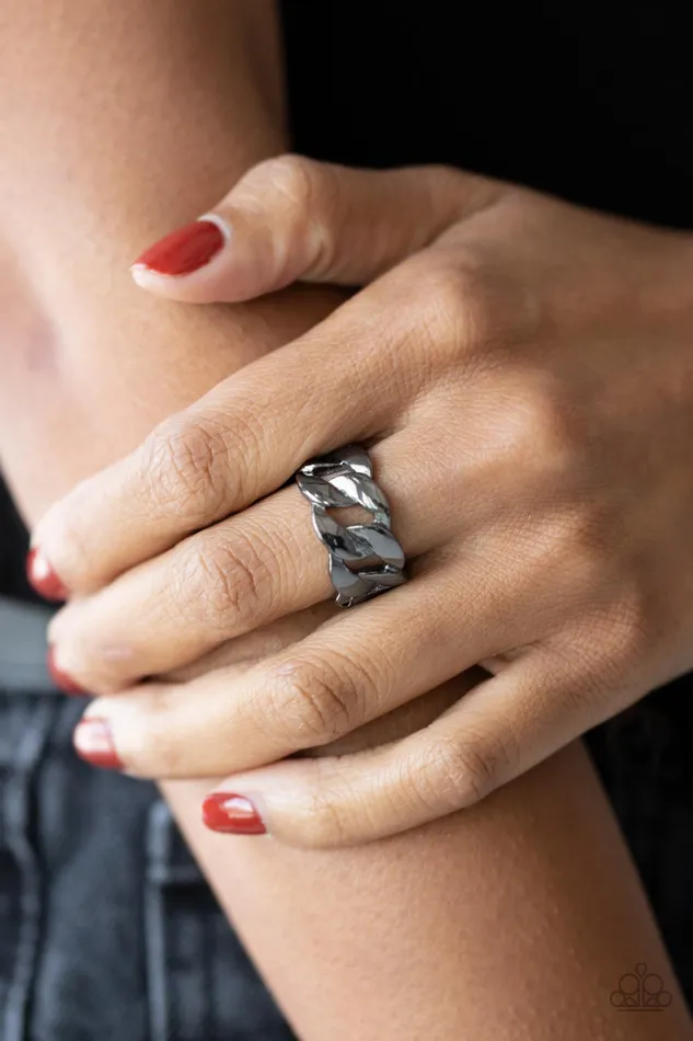 Rings Industrial Insider Black Gunmetal Link Ring Paparazzi Paparazzi Accessories