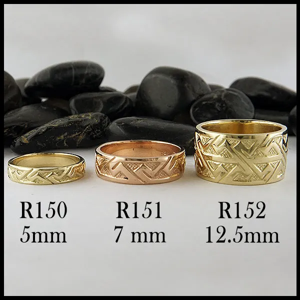 Rings Walker Metalsmiths Narrow Pictish Key Pattern Ring in Gold