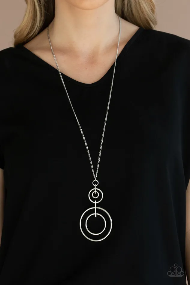 The Inner Workings Silver Circle Pendant Necklace Paparazzi Paparazzi Accessories Necklaces