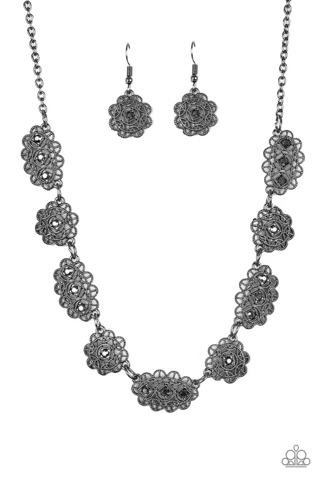 Vintage Vogue Black Gunmetal Filigree Hematite Rhinestone Necklace Paparazzi Paparazzi Accessories Necklaces Vintage Vogue Black Gunmetal Filigree Hematite Rhinestone Necklace Paparazzi Paparazzi Accessories Necklaces