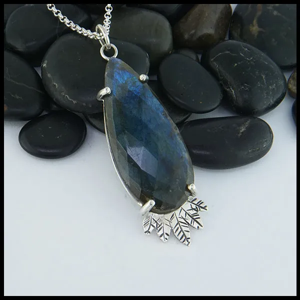 Walker Metalsmiths Celtic Jewelry Necklaces Rose Cut Labradorite Pendant