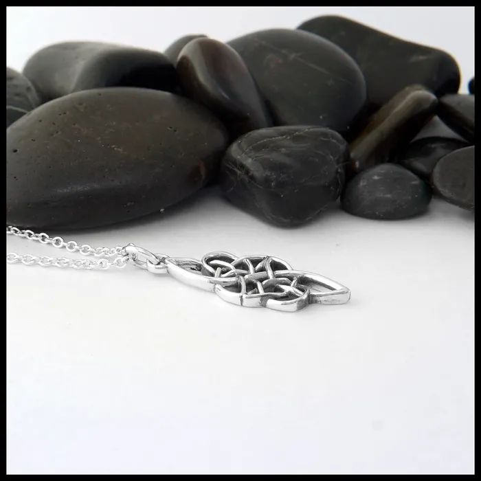 Walker Metalsmiths Necklaces Le Chile Pendant in Silver