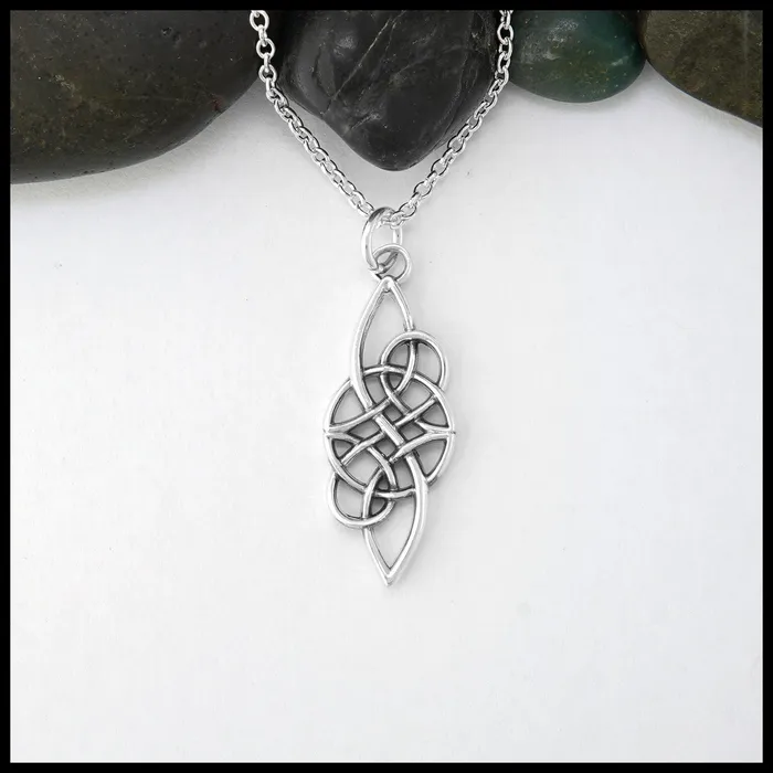 Walker Metalsmiths Necklaces Le Chile Pendant in Silver