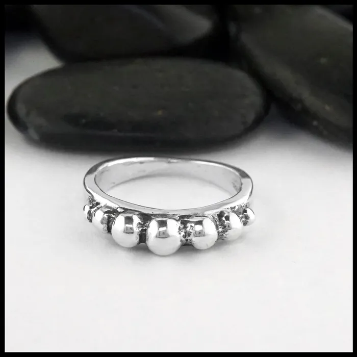 Walker Metalsmiths Rings Bubble Ring in Silver