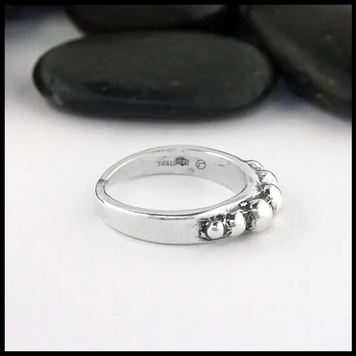 Walker Metalsmiths Rings Bubble Ring in Silver