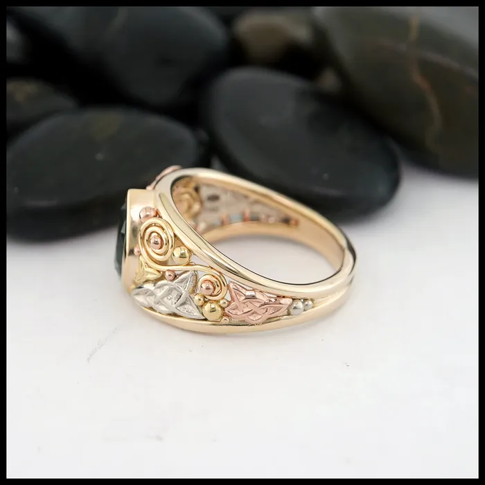 Walker Metalsmiths Rings Green Sapphire Custom Frame Ring